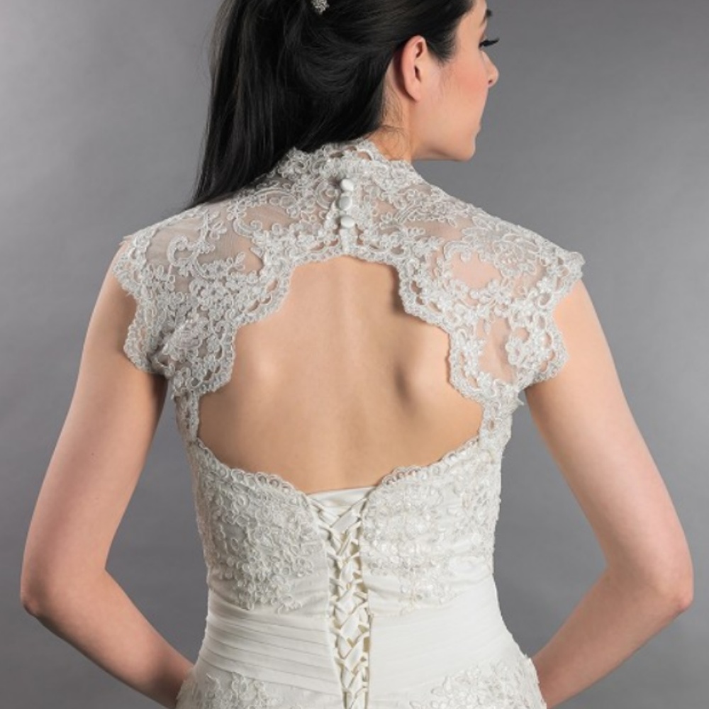 Bridal Lace Bolero Size M